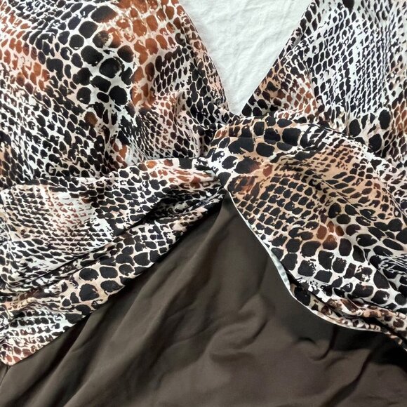 La Blanca One Piece Swimsuit Brown Snakeskin Print Bust Detail Size 8‎ - Picture 10 of 10